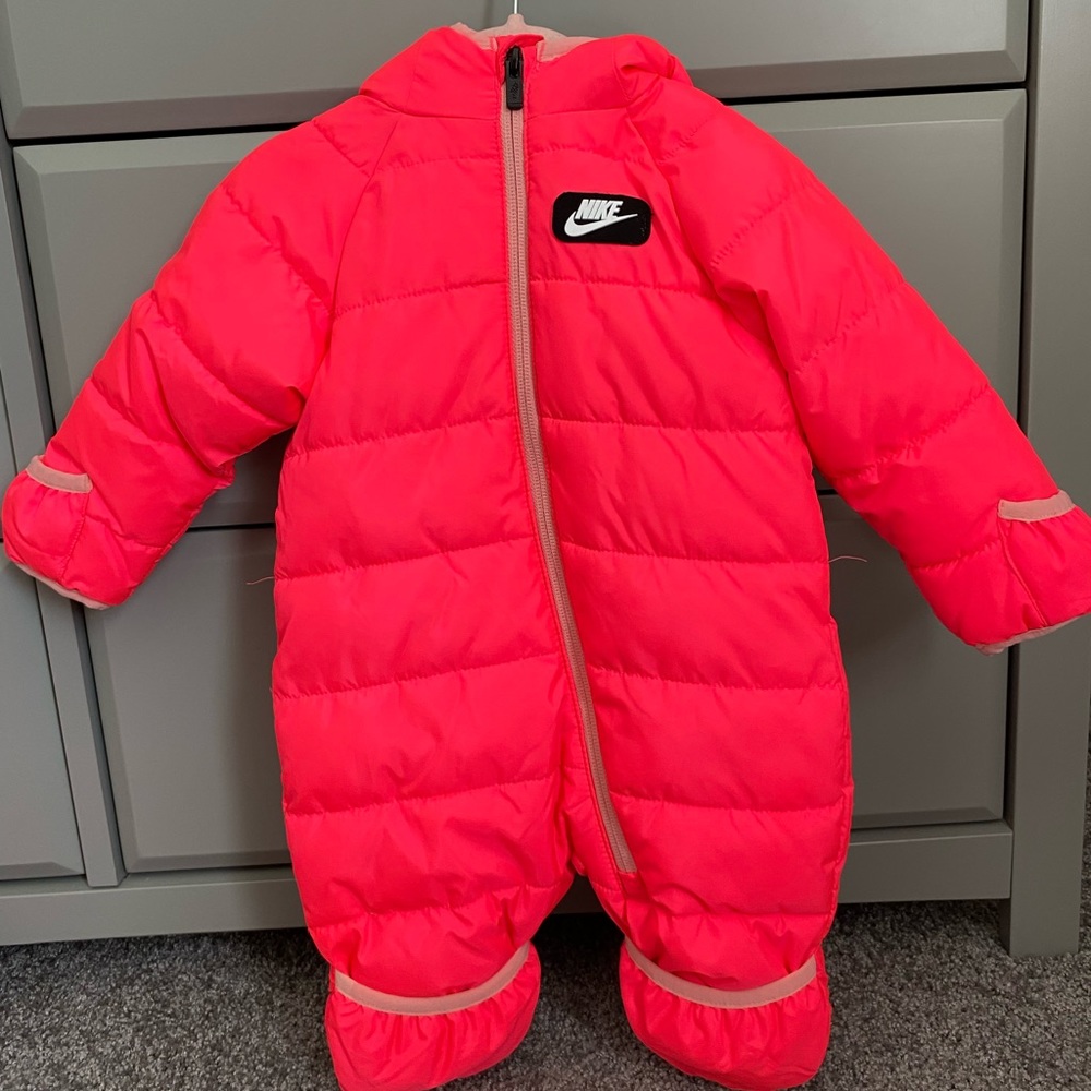 Girls Nike Pink Snowsuit Brand New. Size 3 Months
